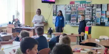 Школьная библиотека. Урок "Ад батлейкі — да паланэза"