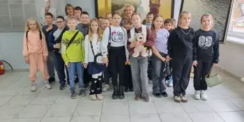 Удивительное рядом: как 4"А" и 4"В" открыли для себя "Сказку на кончике пальцев" и мир Валерия Шкарубо
